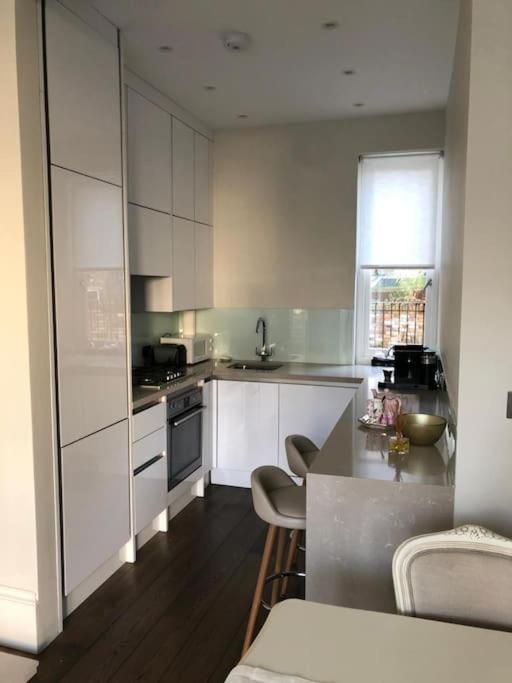 Stylish 3-Bedroom Flat In Kensington London Kültér fotó
